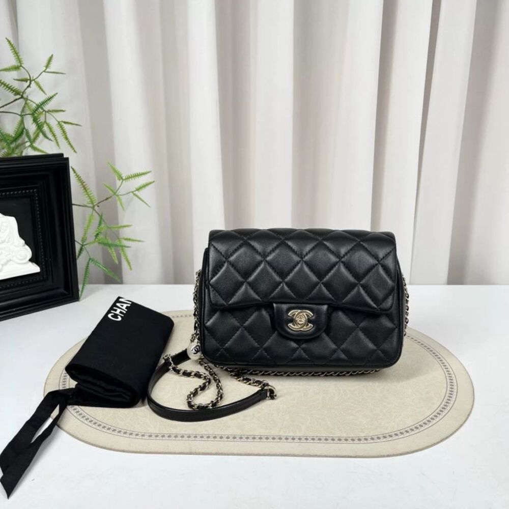 Chanel Women Pre-Loved Bag Very Good Condition